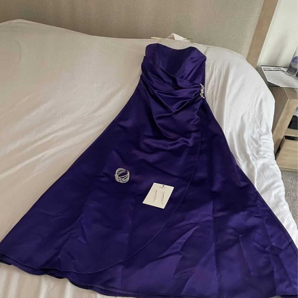 Elegant Purple Strapless Evening Gown